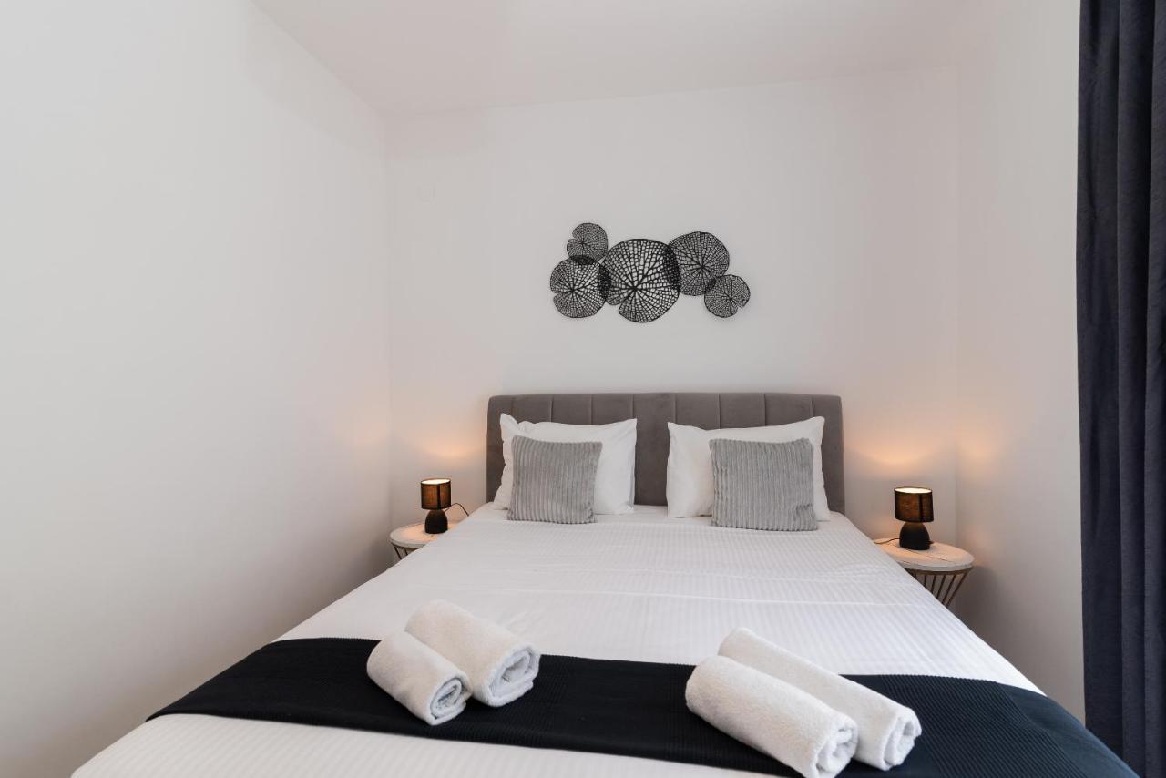 Apartments Bozan Trogir Exterior foto
