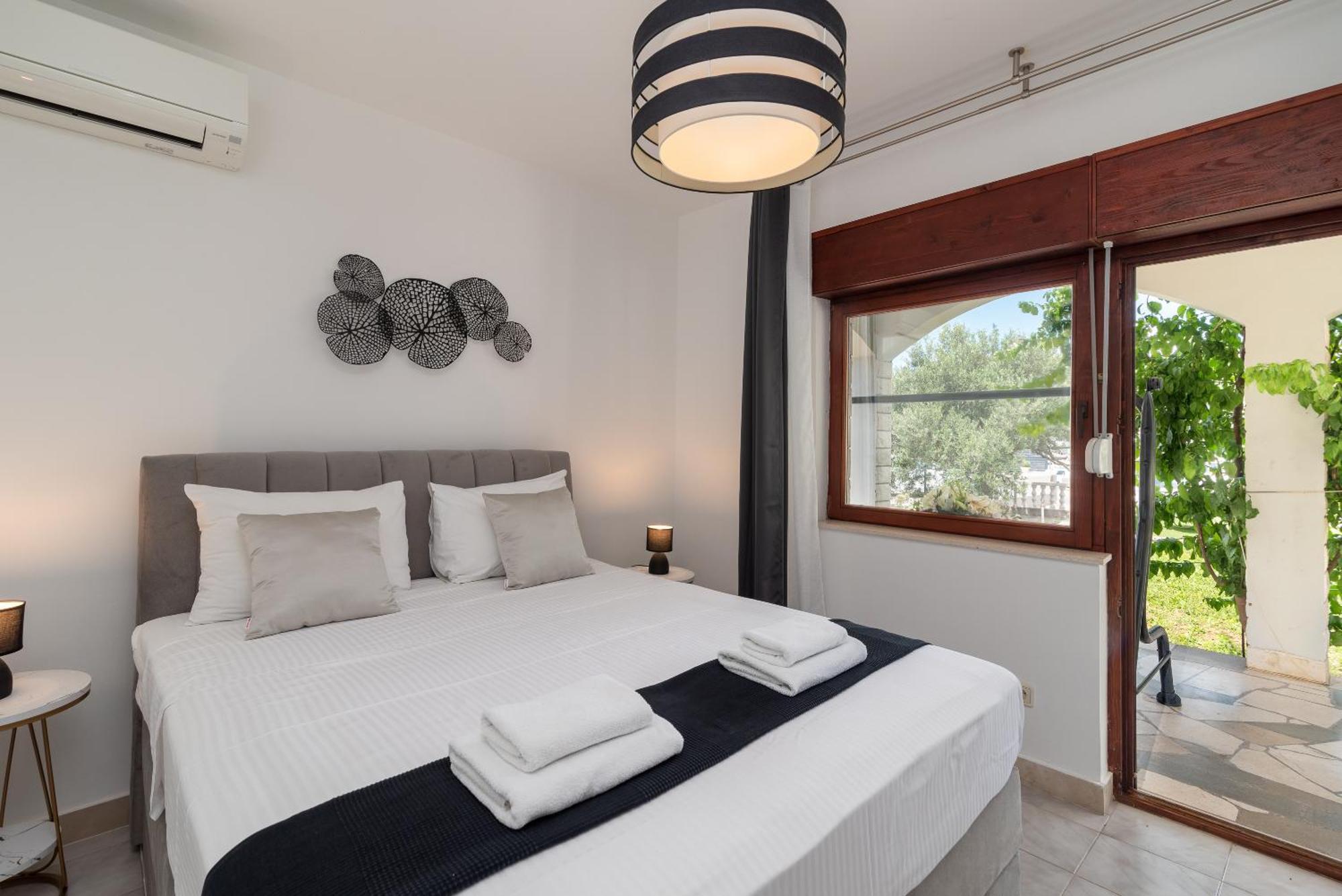 Apartments Bozan Trogir Quarto foto